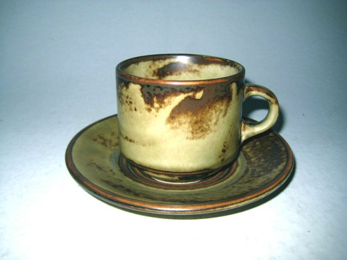 Tasse und unterteller - tasse,
