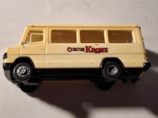 Praline  1:87 - Circus Krone - Mercedes Benz 507 D , ohne Reklame - aus Regal