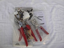 Nietzange mit Nieten und Lochzange