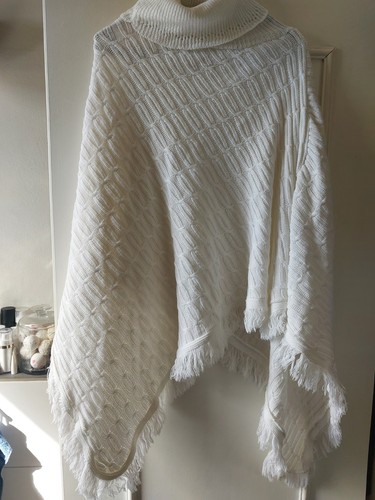 Strick poncho weiss mit - gr.m/l,