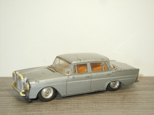 Mercedes 220s gama mini - mercedes,