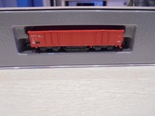 Märklin Z 86501 Güterwagen (roter Wagenkasten)  Gleisreinigungswagen