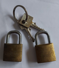 Burg Wächter Vorhängeschloss 116 30 Gleichschließend 2 x und 2 Schlüssel