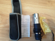 Monokular (Vergrößerungsglas) von Atlas vor Men