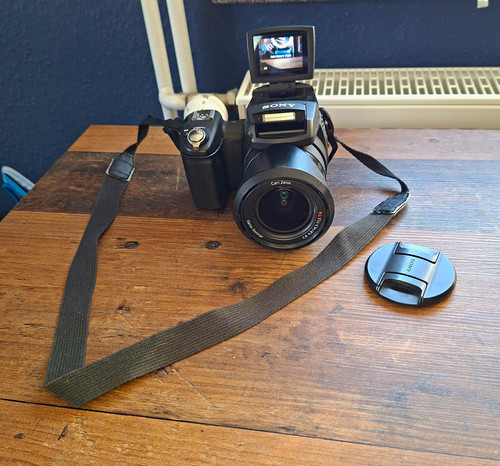 Sony cyber shot - sony, dsc-r1