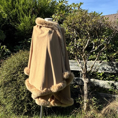 Kashmere cape mit fuchs - kashmere,