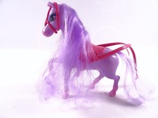 Lila Pony mit Trense und Kutschgeschirr Höhe: ca. 12 cm wie abgebildet (5226)