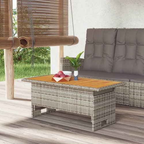 Gartentisch mit