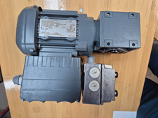 SEW Getriebemotor WA20/T DRS71S4/MM05/MO/LN + MM05D-503-00 0.55 kW 2900/105 #79