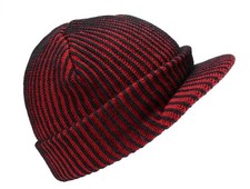 Grobgestrickte Schildmütze