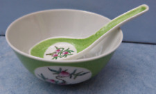 26603. Reisschale Suppenschale China grün weiss Blume mit 1 Löffel