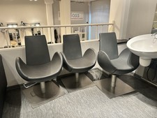 1x Frisiertisch -350€,Friseursthüle-6x500, Friseurwagen-50€, Tisch-200€