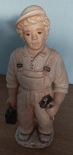 Große Alice Figur - Mann mit Werkzeugkiste und Hammer - höhe ca. 35,0 cm