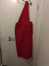 Roter Damenlatzrock Größe M