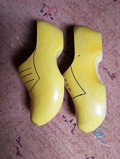 Holländische Holzschuhe für