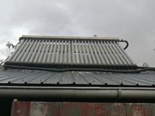 Vakuumröhrenkollektor, Stellage, Solarstation, Wärmetauscher, Resol-Steuerung