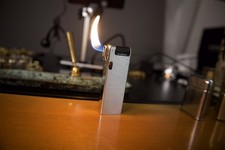 IM CORONA Pfeifenfeuerzeug