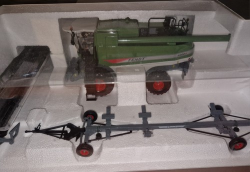Schuco fendt mädrescher - fendt, 9460