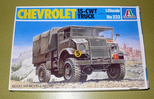 Italeri 233 militär - 233,