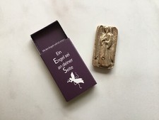 Bronze Relief HANDSCHMEICHLER in Geschenkschachtel Maria Laach