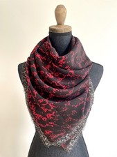 Burberry Seidentuch eckig mit rotem, orangem und lila Farbverlauf