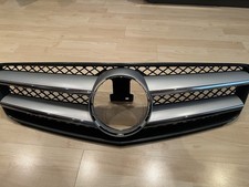 Original Mercedes-Benz W204 C-Klasse Grill  Kühlergrill A2048880160 A2048802083