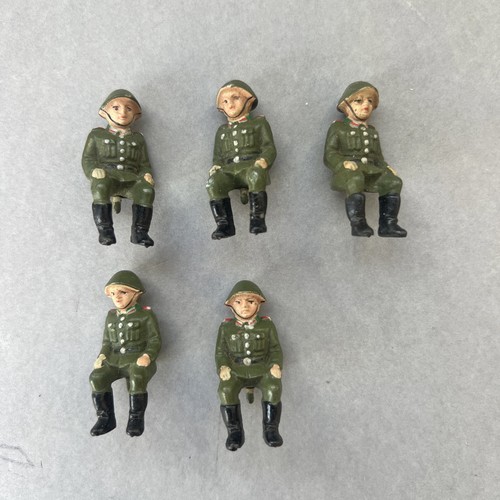 Soldaten sitzend für ddr - 5,