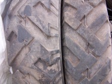 2 Reifen 8.25-20 f. Bulldog , alten Traktor ,Deutz , altes Profil 50er Jahre !!