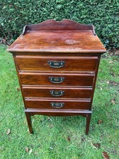 Antiker Mahagoni Notenschrank