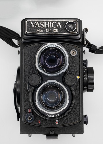 Yashica mat 124g tlr medium - yashica,