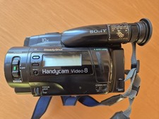 SONY Video Camera Recorder CCd-TR606E inklusive Zubehörpaket, Video8 Handycam