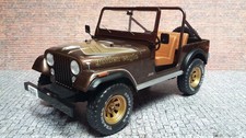 1:18 MCG 1976 Jeep CJ-7 Golden
