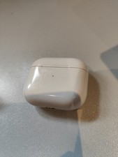 Original Apple AirPod Ladecase