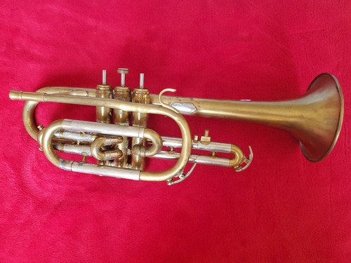 Pre owned vintage getzen - pre-owned,