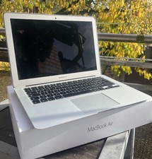 MacBook Air A1466 128 GB 6 Jahre, defekt 