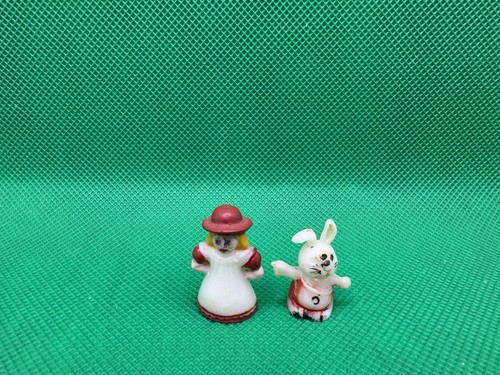Altfiguren alice mit - Ü, ei