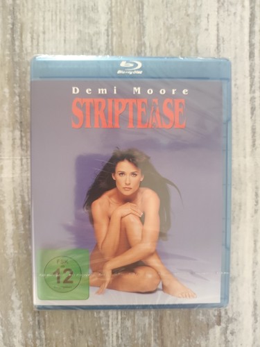 Striptease demi moore - striptease,