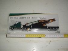 Werbetruck US SZ mit Flasche auf dem Tieflader von Veltins in OVP