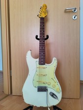 Vintage V6 Thomas Blug Signature V6MRTBG E-Gitarre - Distressed Vintage White