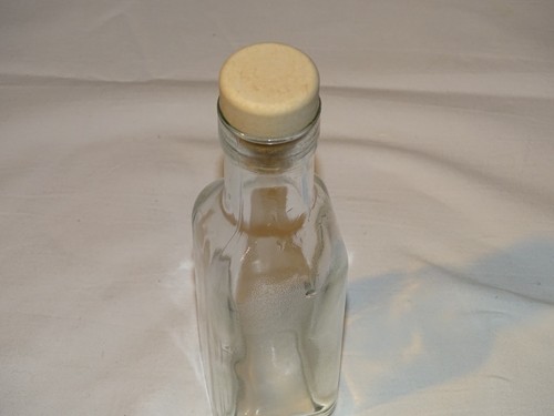 Quadratische glasflasche mit - quadratische,