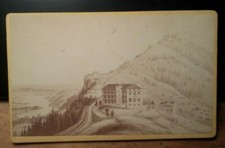 Rigi mit Eisenbahn und Haus / Kunstbild