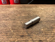 46731-48 BOLZEN BEFESTIGUNG LENKUNGSDÄMPFER FÜR HARLEY® STARRAHMEN PAN HEAD®