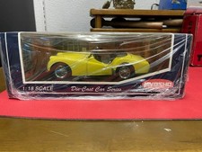 Kyosho Triumph Maßstab 1:18