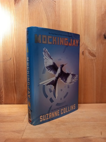 Suzanne collins mockingjay - suzanne,