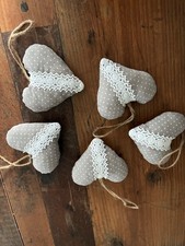 5 x Herzen  Landhaus Deko Stoffherzen Geschenkanhänger Stoffherzen grau weiss
