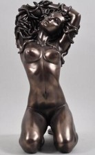 Medusa nackte Bronzefigur