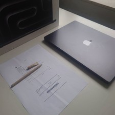 Apple MacBook Pro M3 MAX 16“ 36GB RAM 1TB SSD SPACE BLACK, wie neu mit Rechnung