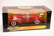 Ertl 1:18 Cord 812 Cabrio rot