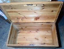 Abgebeizte, alte Runddeckel -