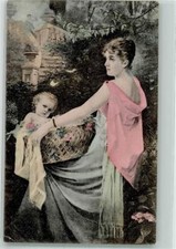 39827288 - Weidenkorb Baby Muttertag